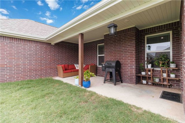 642 Mary Katherine Street, Prairie Grove, AR 72753