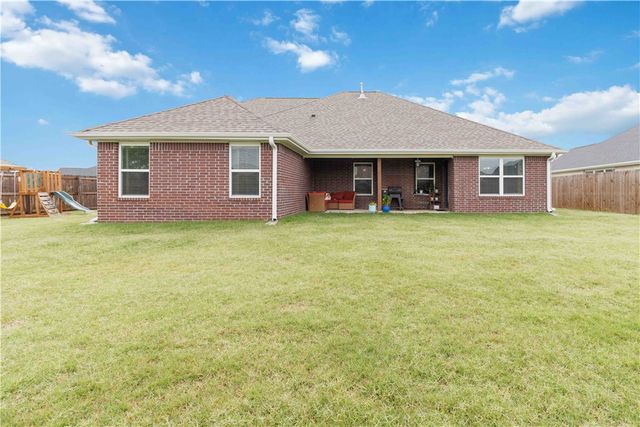 642 Mary Katherine Street, Prairie Grove, AR 72753