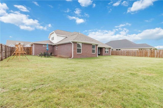 642 Mary Katherine Street, Prairie Grove, AR 72753