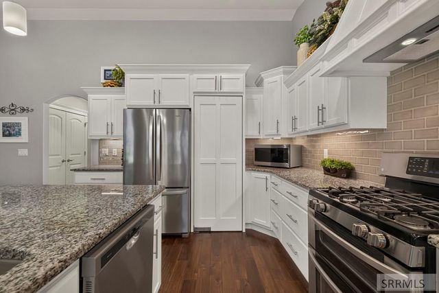 916 Oak Hill Way, Rexburg, ID 83440
