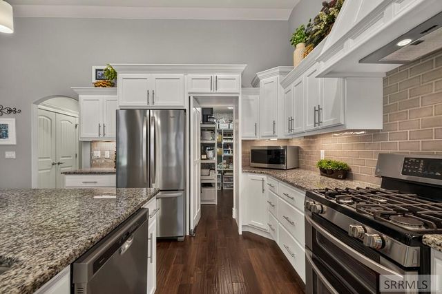 916 Oak Hill Way, Rexburg, ID 83440