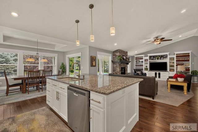 916 Oak Hill Way, Rexburg, ID 83440