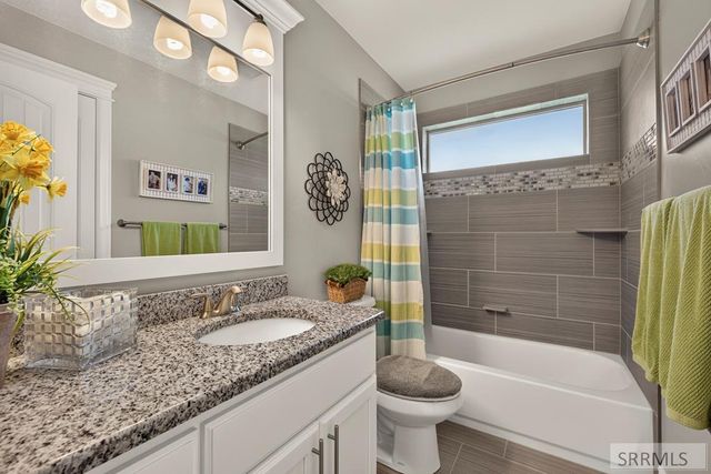 916 Oak Hill Way, Rexburg, ID 83440