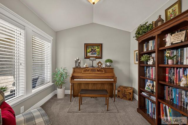 916 Oak Hill Way, Rexburg, ID 83440