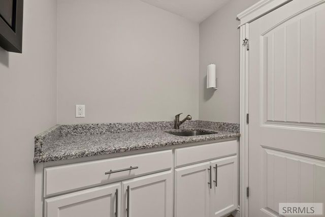 916 Oak Hill Way, Rexburg, ID 83440