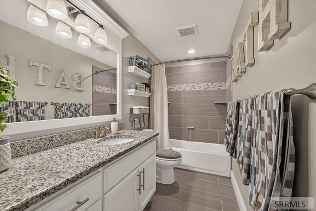 916 Oak Hill Way, Rexburg, ID 83440