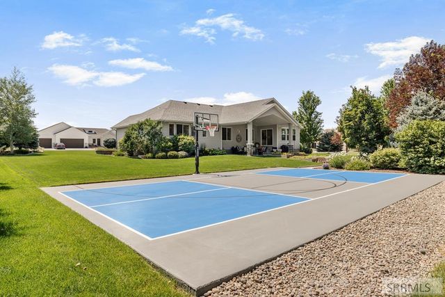 916 Oak Hill Way, Rexburg, ID 83440
