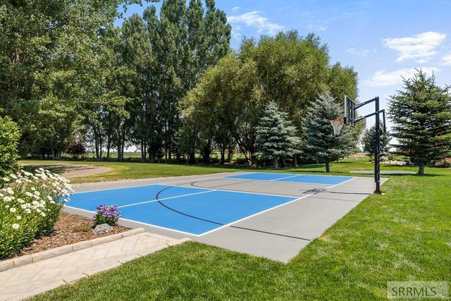 916 Oak Hill Way, Rexburg, ID 83440
