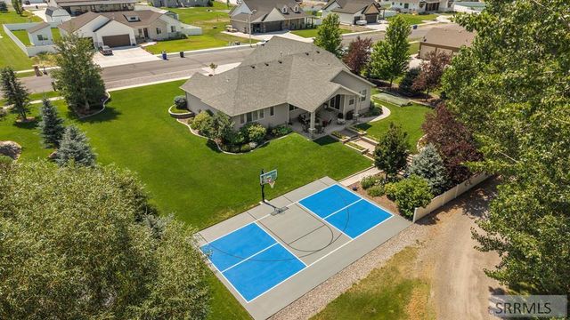 916 Oak Hill Way, Rexburg, ID 83440