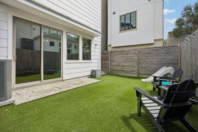2704 Baldwin Street, Houston, TX 77006