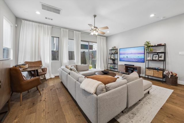 2704 Baldwin Street, Houston, TX 77006