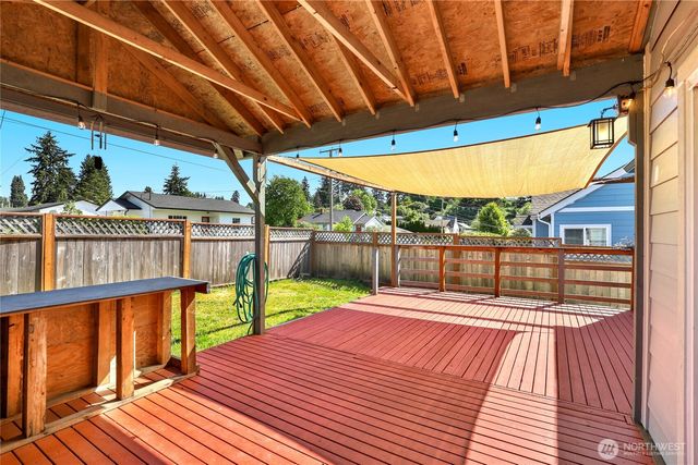 3733 D Street, Bremerton, WA 98312
