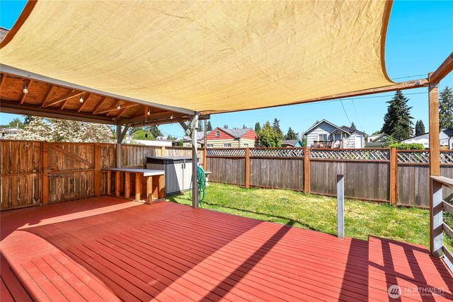 3733 D Street, Bremerton, WA 98312