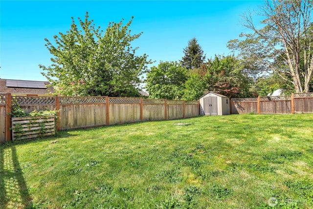 3733 D Street, Bremerton, WA 98312