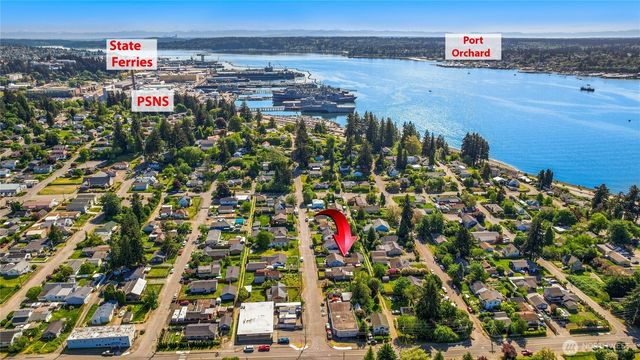 3733 D Street, Bremerton, WA 98312