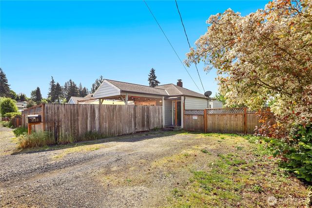 3733 D Street, Bremerton, WA 98312