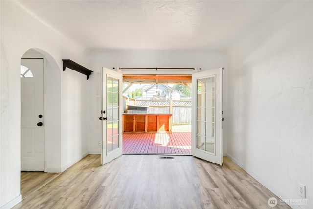 3733 D Street, Bremerton, WA 98312