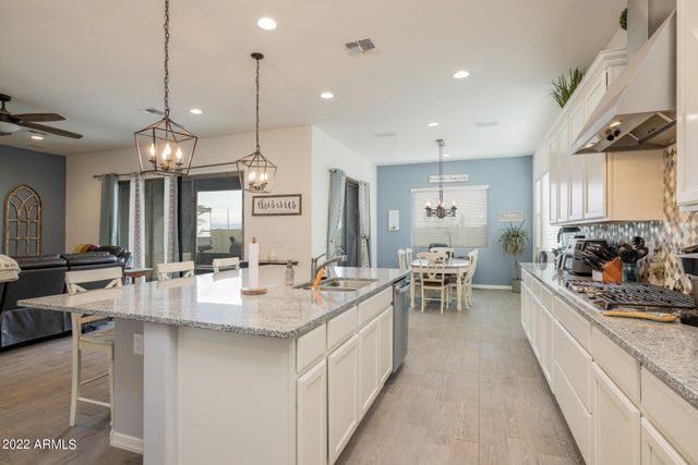 40587 N SPOTTED Lane, San Tan Valley, AZ 85140