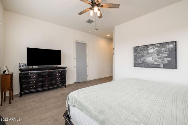 40587 N SPOTTED Lane, San Tan Valley, AZ 85140