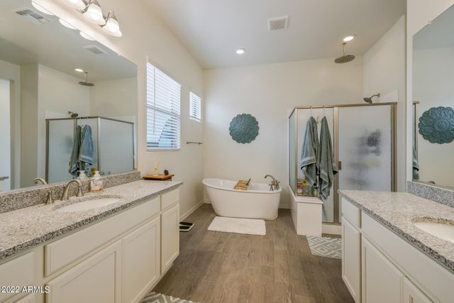 40587 N SPOTTED Lane, San Tan Valley, AZ 85140