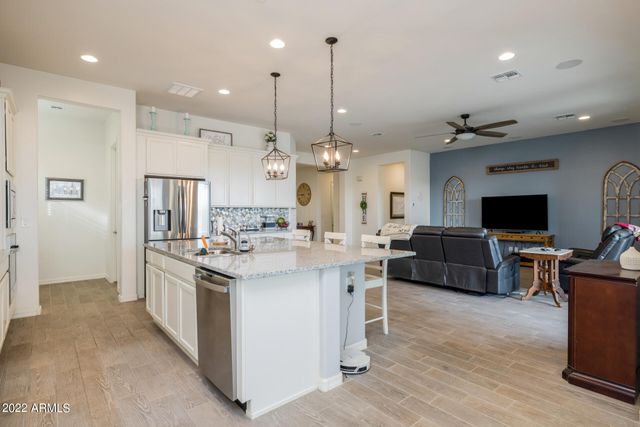 40587 N SPOTTED Lane, San Tan Valley, AZ 85140