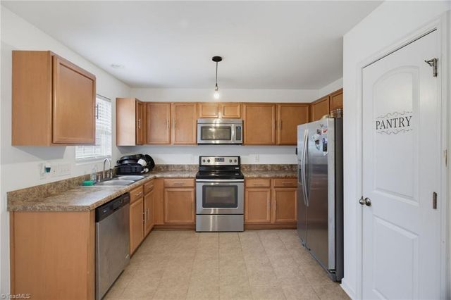 296 Azalea Drive, Winston-salem, NC 27105