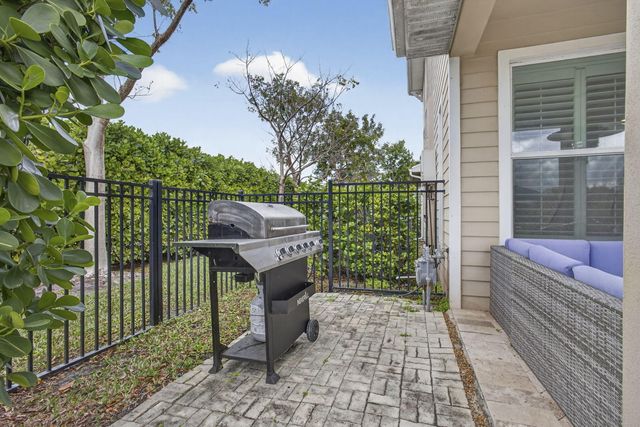 929 Sterling Pine Place, The Acreage, FL 33470