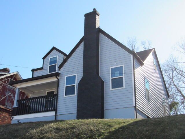 410 E Locust Street, Mt Sterling, KY 40353