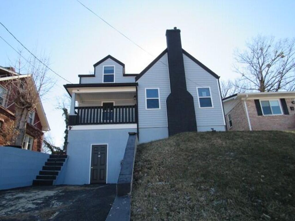 410 E Locust Street, Mt Sterling, KY 40353