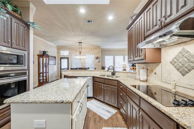 5717 Searcy Drive, Fort Worth, TX 76131