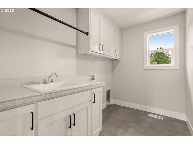7430 Sw ALDER St, Wilsonville, OR 97070