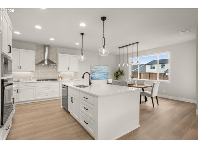 7430 Sw ALDER St, Wilsonville, OR 97070