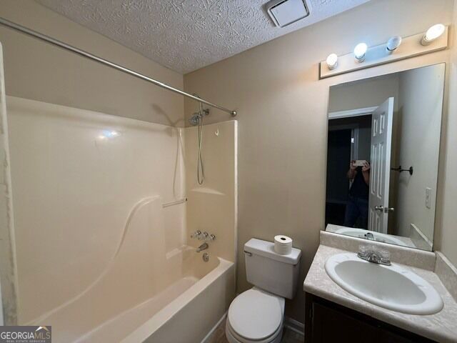 206 Lisa Court, Hampton, GA 30228