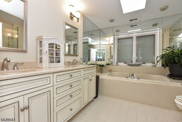 227 Westervelt Ln, Mahwah Twp., NJ 07430