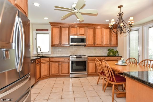 227 Westervelt Ln, Mahwah Twp., NJ 07430