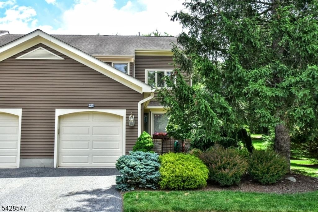 227 Westervelt Ln, Mahwah Twp., NJ 07430