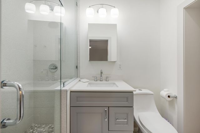 1764 NE 16TH Street, Fort Lauderdale, FL 33304