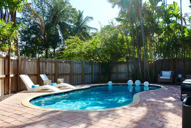 1764 NE 16TH Street, Fort Lauderdale, FL 33304