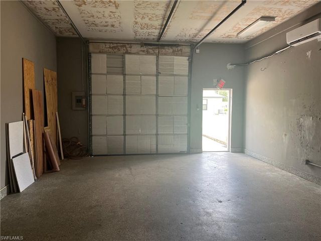 4427 SE 16th PL # 4, Cape Coral, FL 33904