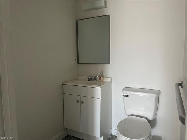 4427 SE 16th PL # 4, Cape Coral, FL 33904