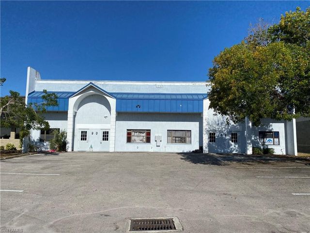 4427 SE 16th PL # 4, Cape Coral, FL 33904