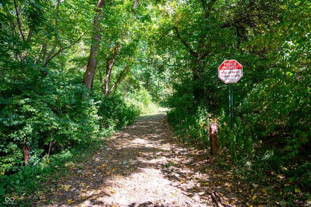 910 Claridge Court, Indianapolis, IN 46260