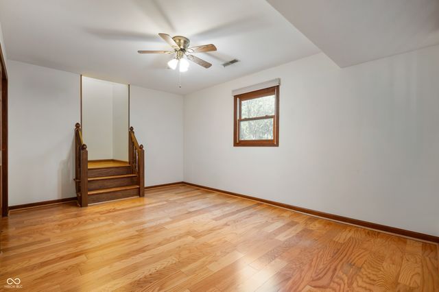 910 Claridge Court, Indianapolis, IN 46260