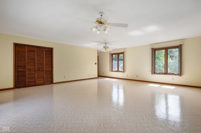 910 Claridge Court, Indianapolis, IN 46260