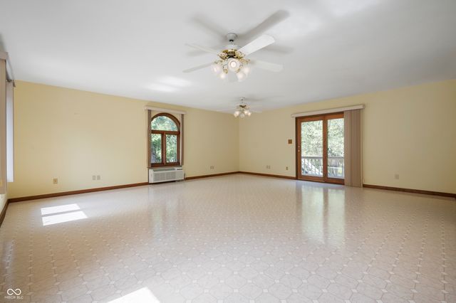 910 Claridge Court, Indianapolis, IN 46260