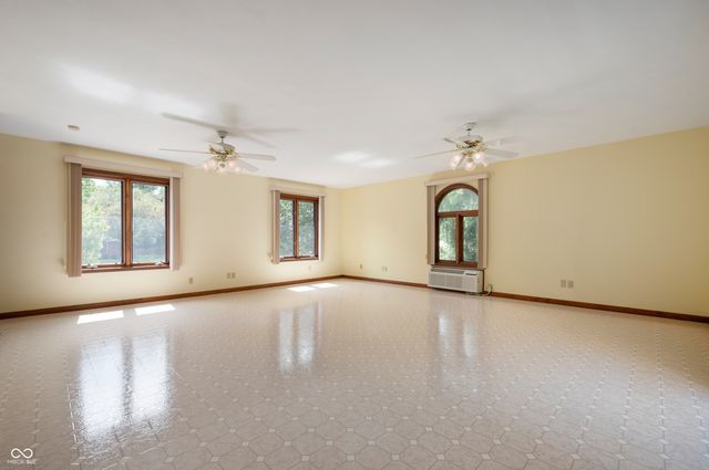 910 Claridge Court, Indianapolis, IN 46260