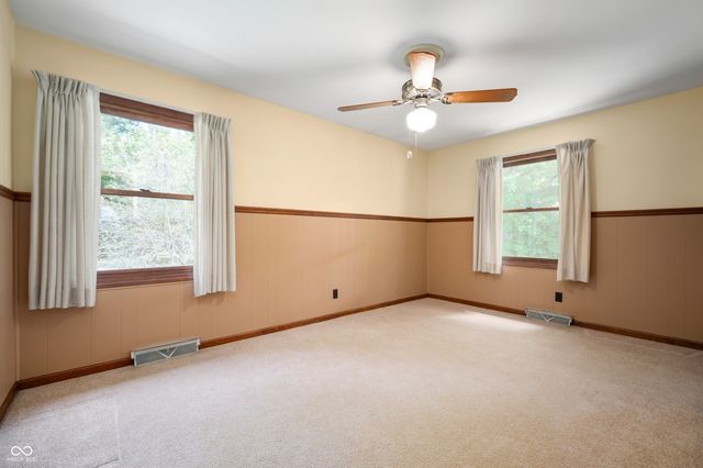 910 Claridge Court, Indianapolis, IN 46260