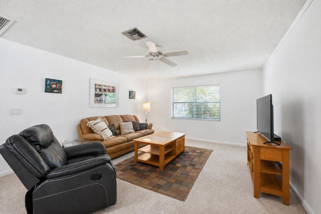 1081 Palama Way, Lantana, FL 33462