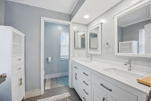 1081 Palama Way, Lantana, FL 33462