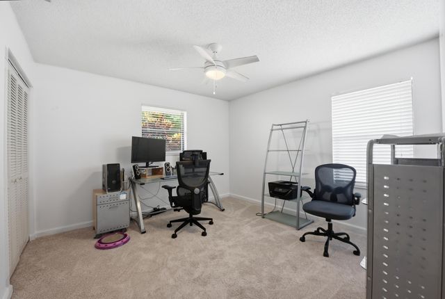 1081 Palama Way, Lantana, FL 33462